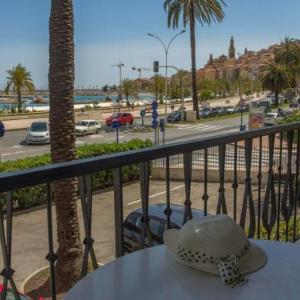 Studio face mer avec terrasse proche plages et centre Wifi gratuit - FR-1-196-216
