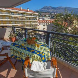 Grand 2P climatisé terrasse parking centre Menton commerces & plages à pied - FR-1-196-189