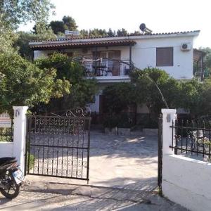 Stelios Studios