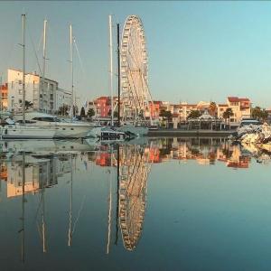 Appartement avec WiFi proche de la plage et port