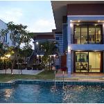 BeachFront Modern Poolvilla | Pranburi Beach