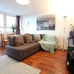 Bright Comfortable Chelsea flat - Great Location!