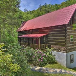 Charming Creekside Mountain Cabin!