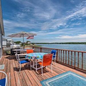 Waterfront Cape Cod Cottage with Beach and Deck!