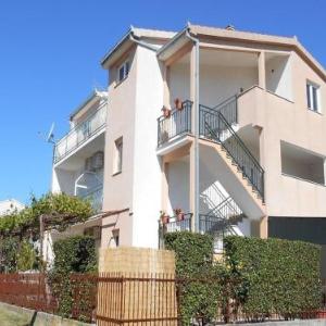 Apartments with parking space Kastel Stafilic Kastela - 16811