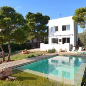 Unique Modern Villa with very special pool - [#a43475]