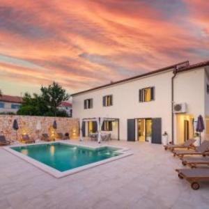 Luxury Villa Ivy