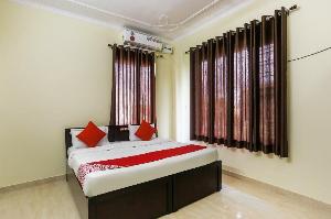 OYO 48731 Pradeep Hostel, Haldwani