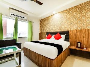 Vaccinated Staff- Capital O 46540 Imperial Hotel, Bareilly