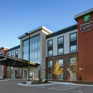 Milwaukee Improv Hotels - Holiday Inn Express & Suites - Milwaukee - Brookfield