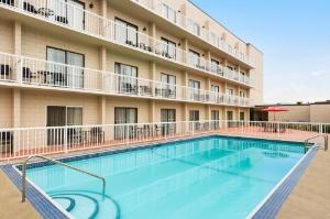 Days Inn by Wyndham Cranbrook Conference Centre, Cranbrook