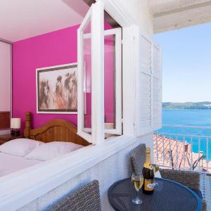 apartment with breathtaking sea view