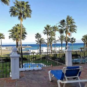 Apartment on the beach Puerto de La Duquesa