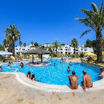 Luxury 3 Bedroom Apartment Pool Garden Views Clube Albufeira near Old Town Ferreiras 