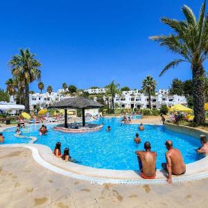 Luxury 3 Bedroom Apartment Pool Garden Views Clube Albufeira near Old Town