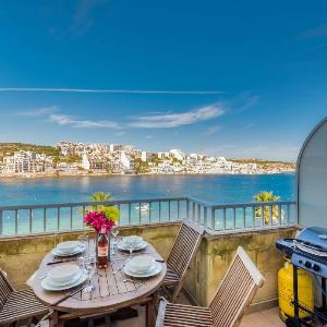 GetawaysMalta - Blue Harbour 3 Seafront Apartment in St Pauls Bay