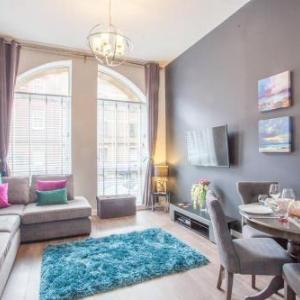 Merchant City: Stunning 2 Bed Apartment - Sleeps 6