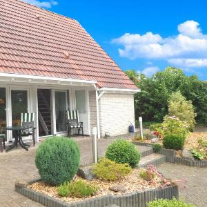 Entire house - 4 pers Modern holiday home with fenced garden close the Lauwersmeer