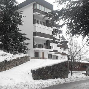 Entire house - 200 meters from the fully equipped ski lifts and Wifi