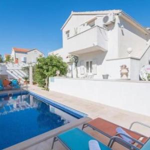 Family-friendly apartments with swimming pool Supetar Brac - 16774