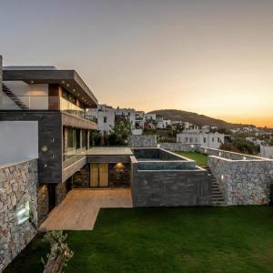 Entire house - 7 Deluxe - A Seductive Blend Of Style And Serenity