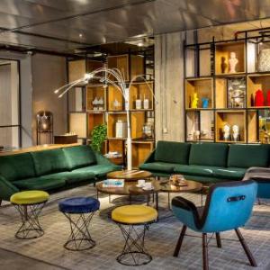 Link Hotel & Hub