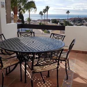 Modern 2 Bed 2 bathroom refurbished apartment  outstanding sea and golf views