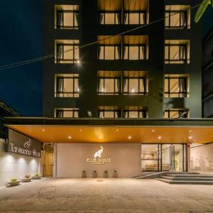 P18 Hotel