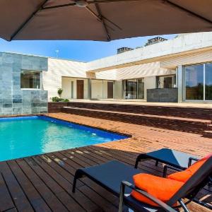 Villa Prestigia With Private Pool And Sea View