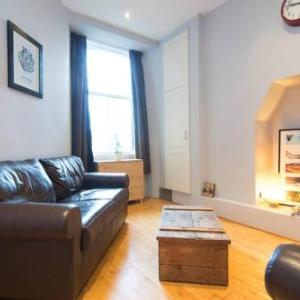 Beautiful 2 Bed Apartment Rose St