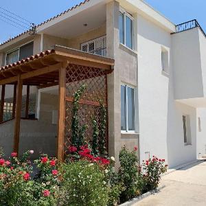 Beautiful Townhouse Near the Sea