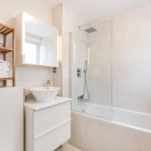 Luxury Serviced Apartment In Hyde Park London