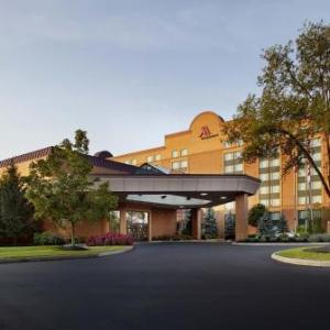 Lori's Roadhouse Hotels - Marriott Cincinnati North