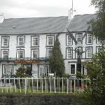 Neuadd Arms Hotel 