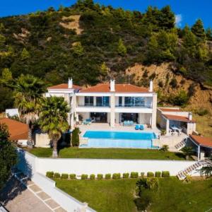 Luxurious Villa in Agia Paraskevi Chalkidiki