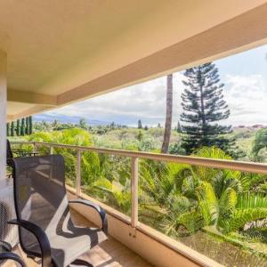 Maui Banyan T-305 - Ocean View Beach Condo for 10