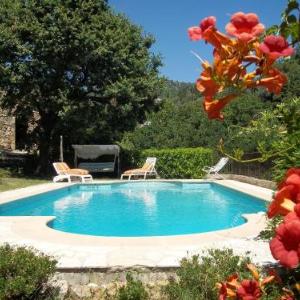 Apartment with 2 bedrooms in Chateauneuf Grasse with private pool enclosed garden and WiFi 18 km from the beach