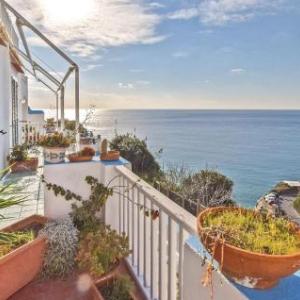 One-Bedroom Apartment In Santangelo Dischia
