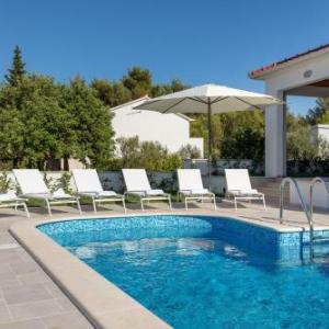 Osibova Villa Sleeps 8 Pool WiFi