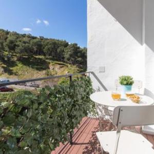 Quiet Apartment Nice Terrace by Town