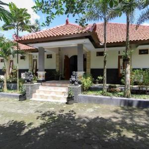 RedDoorz near Museum Gunung Merapi