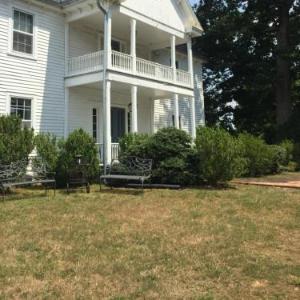 Lovingston Hotels Deals At The 1 Hotel In Va Riverview Guesthouse
