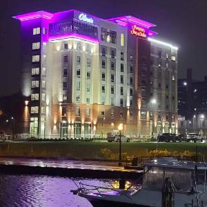 Hampton Inn By Hilton & Suites Erie/Bayfront PA