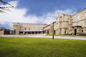 Weetwood Hall Estate, Leeds