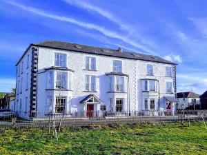 The Meadowsweet Hotel & self catering Apartments, Conwy