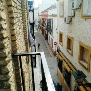 Apartment with one bedroom in Sevilla with wonderful city view balcony and WiFi