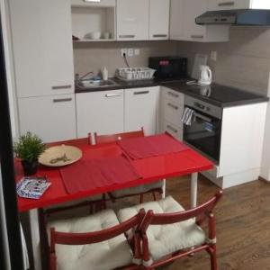 Apartmans for 2 or 6 peoples 12 min by walk from the center