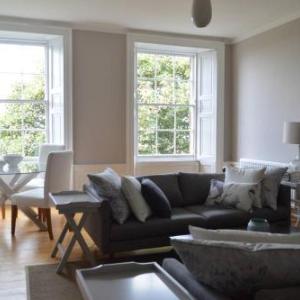 4 Bedroom Clock Tower Apartment in Edinburgh