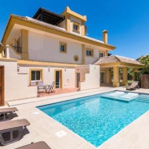 Charming 4-Bed Villa in San Roque