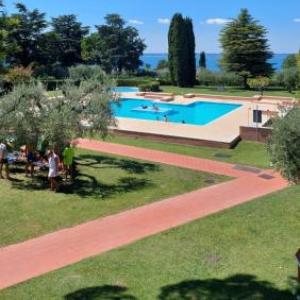 APARTMENTS BLUE VIEW - Residence Casetto Bardolino - Regarda Travel